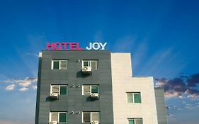 Hotel Joy Near Camp Humphres